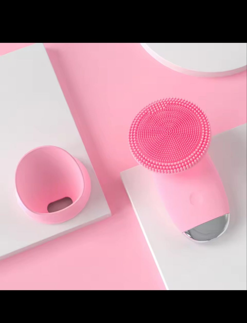 Silicone facial cleansing brush